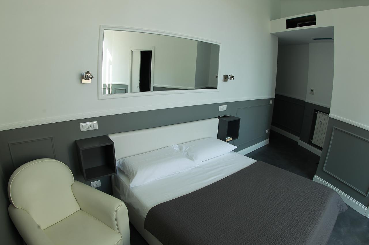 We Love Roma Guesthouse ภายนอก รูปภาพ